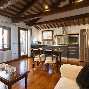 https://s-marco-luxury-loft-with-terrace.hotelinveneto.com